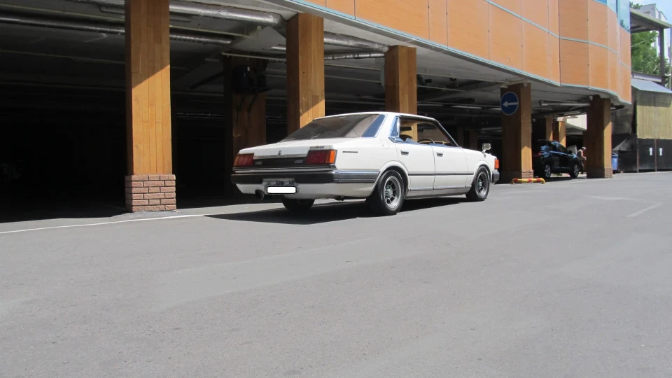 Nissan Cedric LEGO*Турбо*Шредер 2