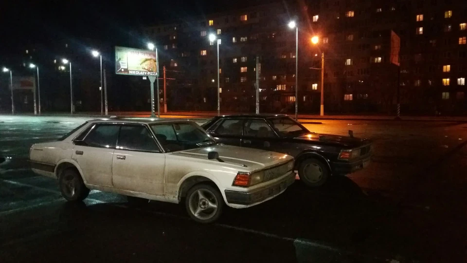 Nissan Cedric завжди брудний 3