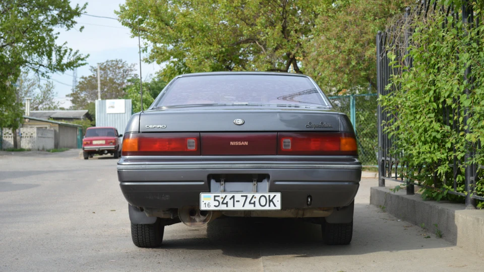 Nissan Cefiro 3