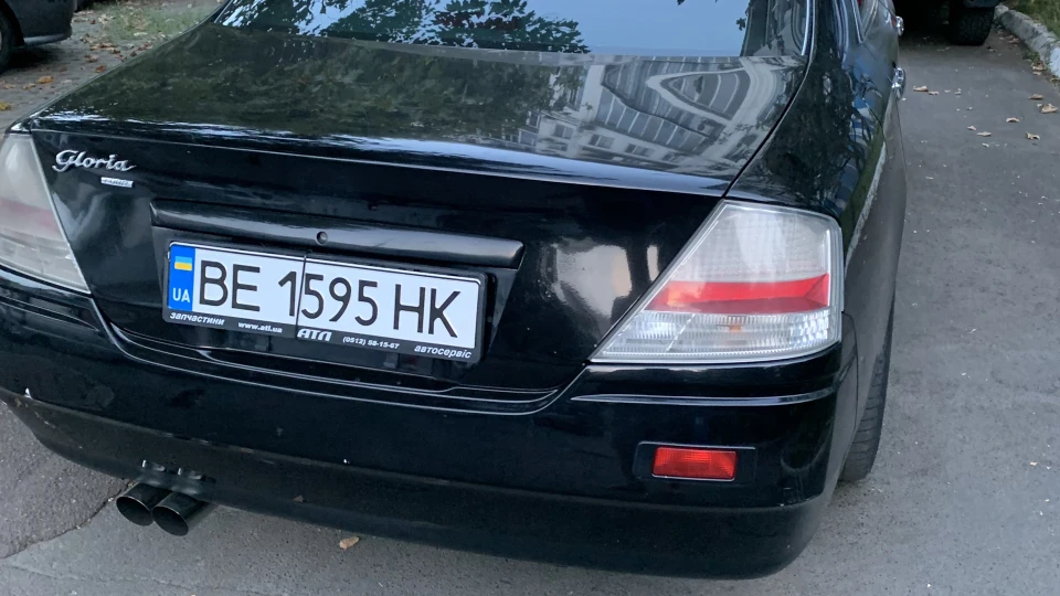 Nissan Gloria 4
