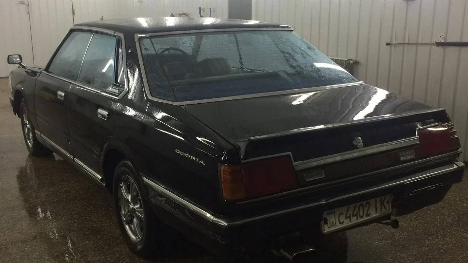 Nissan Gloria 2