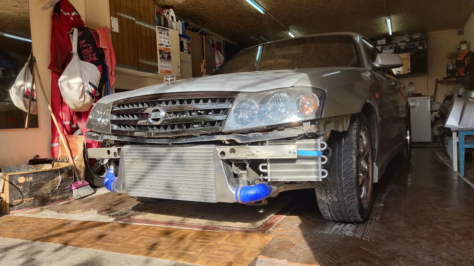 Nissan Gloria 3.0 Turbo Ultima 4