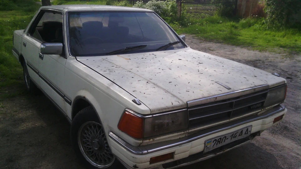 Nissan Gloria BROUGHAM 3