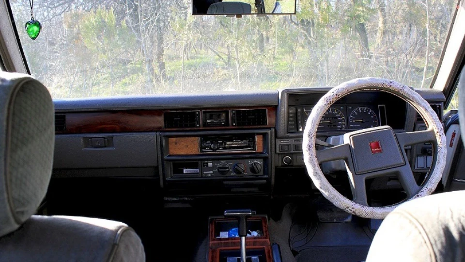 Nissan Gloria Глафіра турбо-диван))) 2
