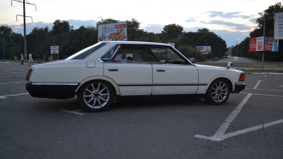 Nissan Gloria Hardtop 4
