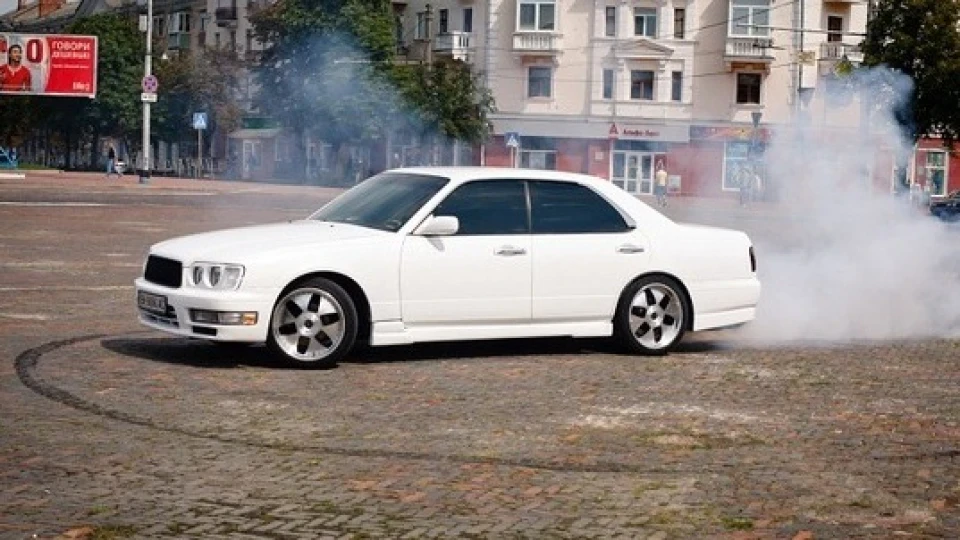 Nissan Gloria JDM_Style IMPUL 2