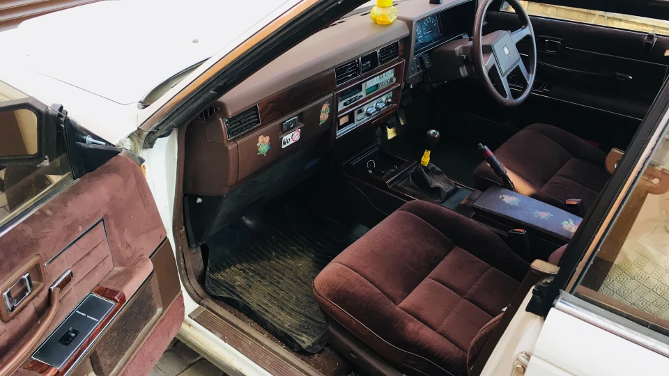 Nissan Gloria Y30 VG20E Made in Japan 4