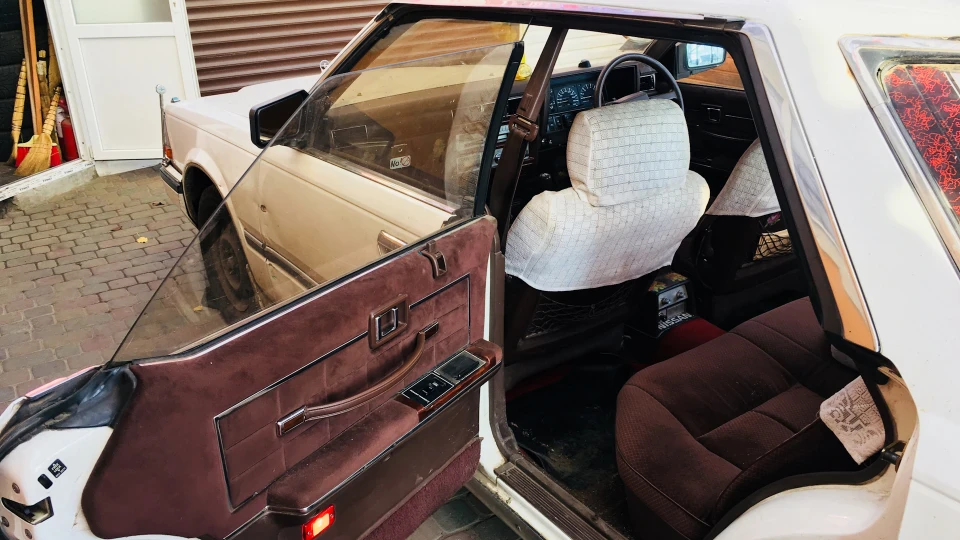 Nissan Gloria Y30 VG20E Made in Japan 5