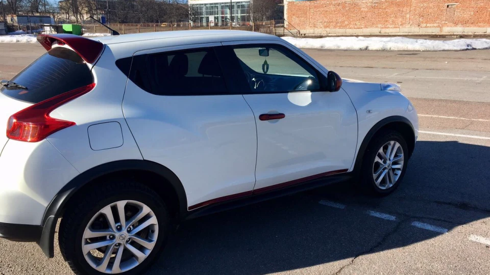 Nissan Juke Detroit Red