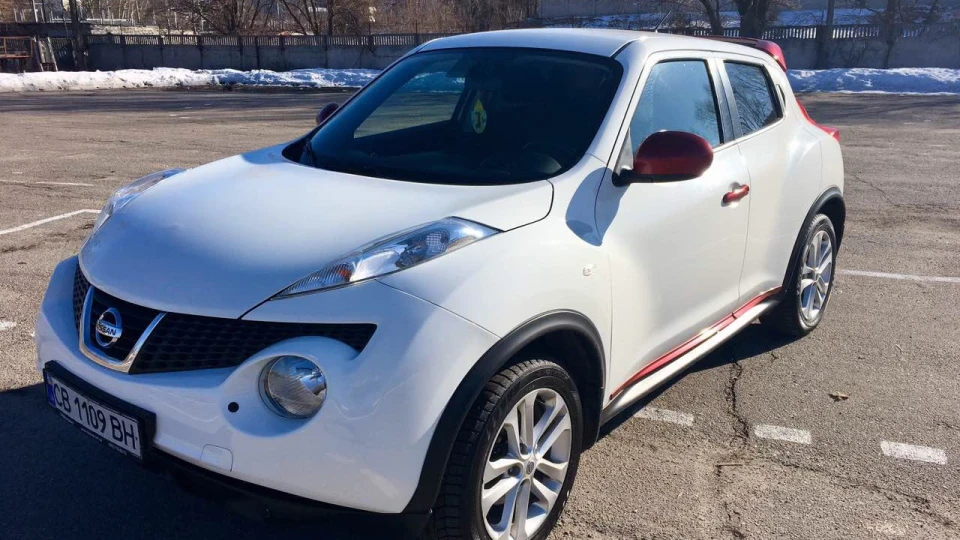 Nissan Juke Detroit Red 4