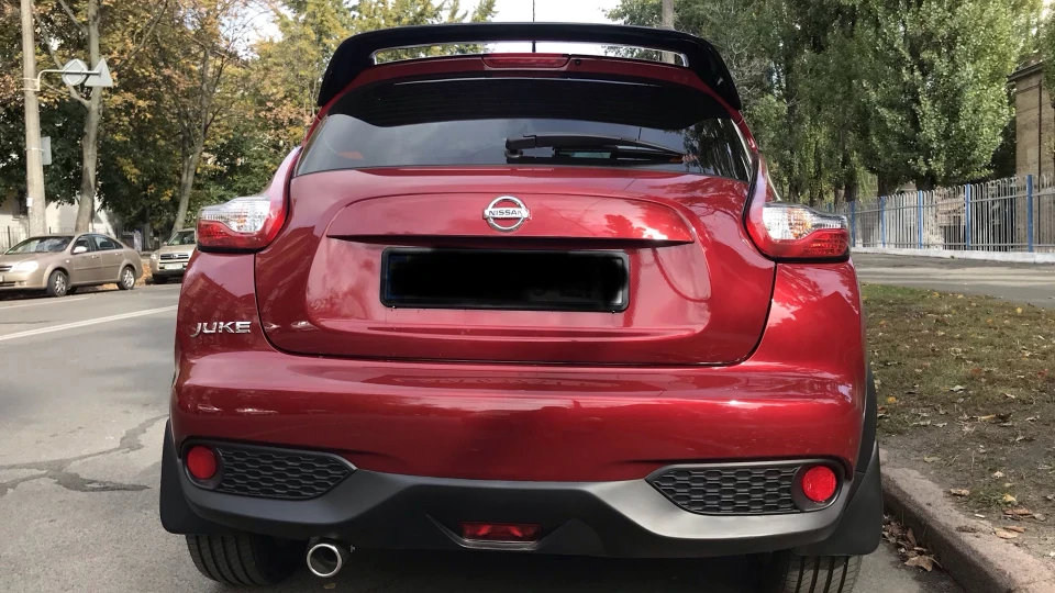 Nissan Juke Red dragon