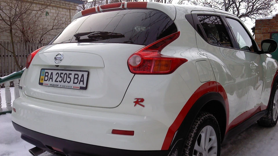 Nissan Juke turbo-R "NOT IDENTIFIED" 4