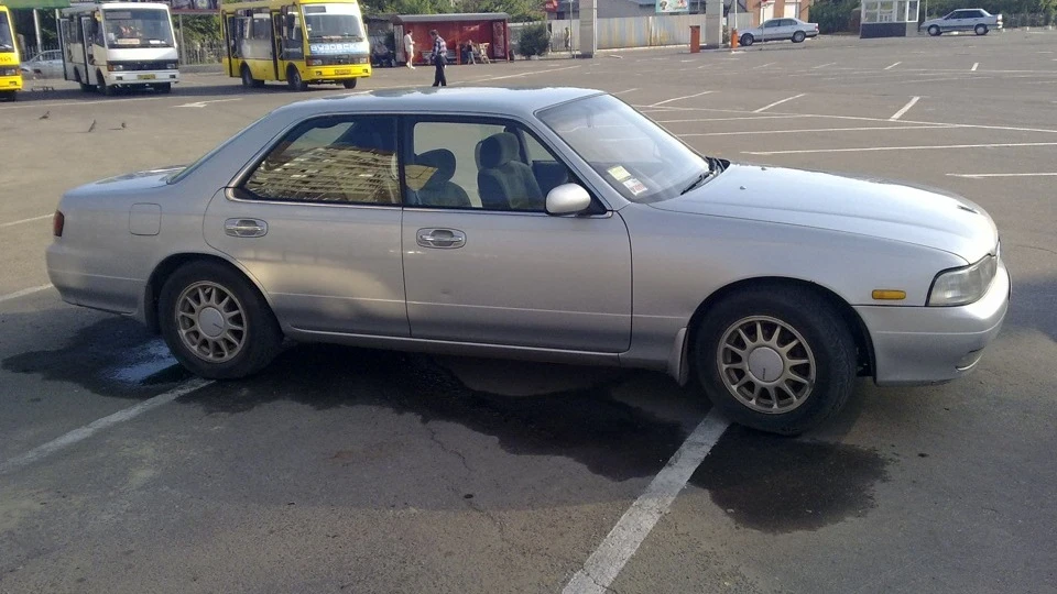 Nissan Laurel 3