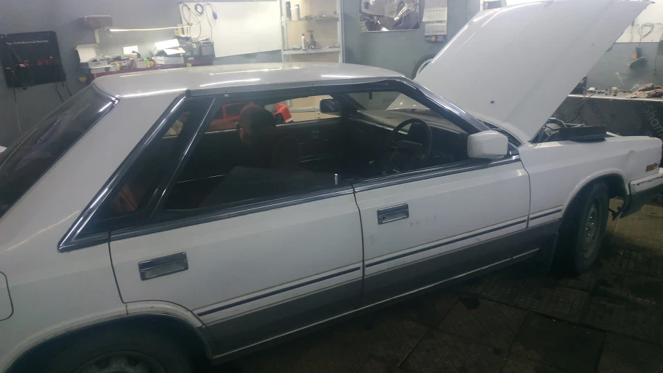 Nissan Laurel
