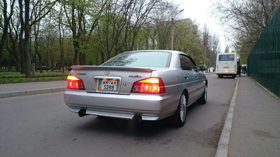 Nissan Laurel 3