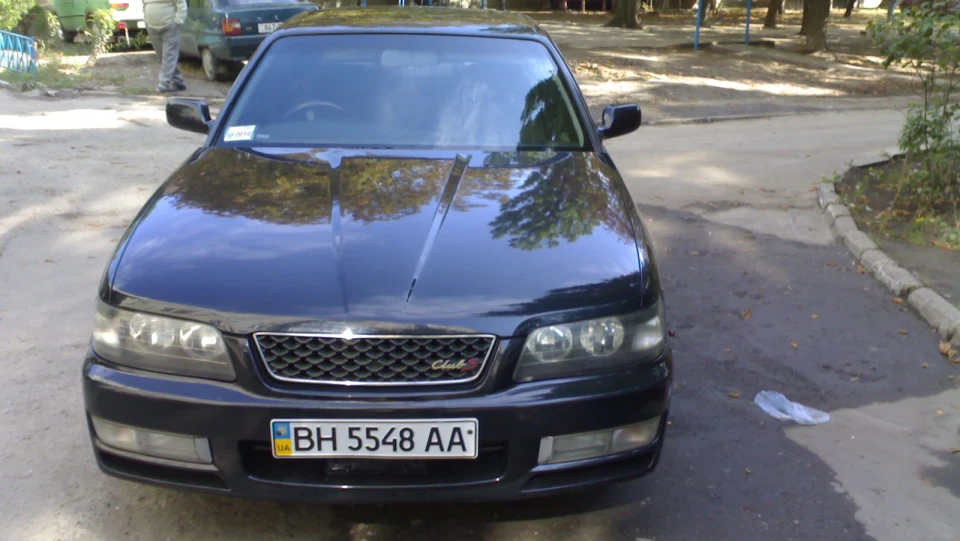 Nissan Laurel 2