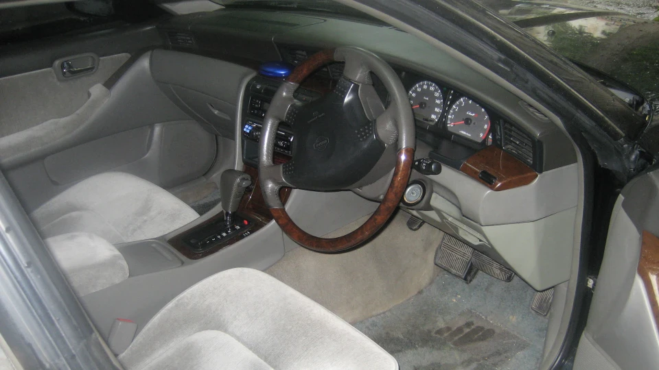 Nissan Laurel 4