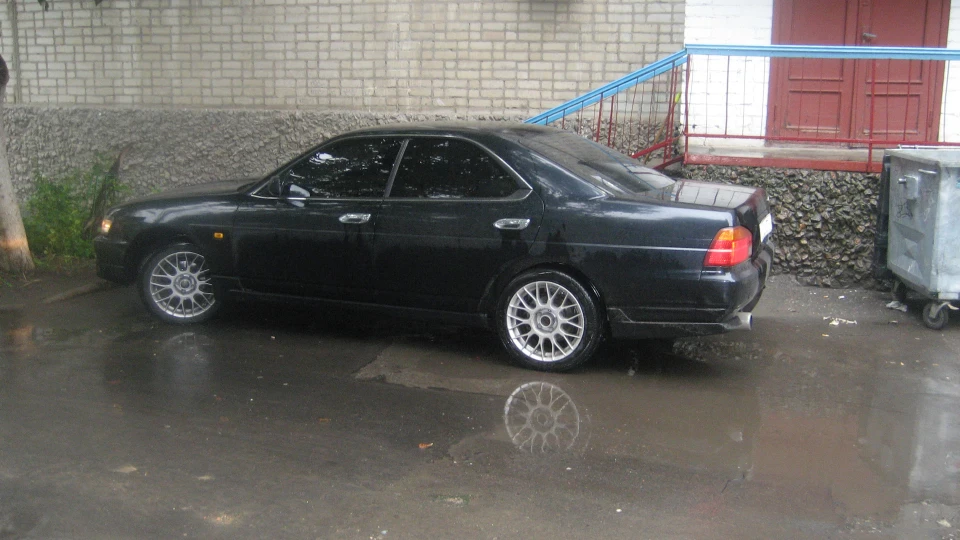 Nissan Laurel 5