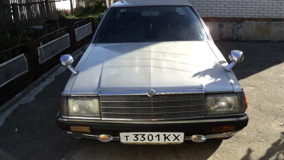 Nissan Laurel 4
