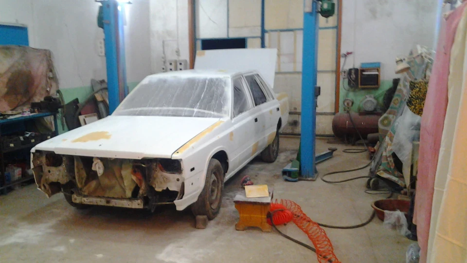 Nissan Laurel 5