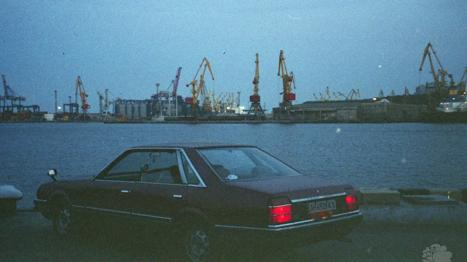 Nissan Laurel 2
