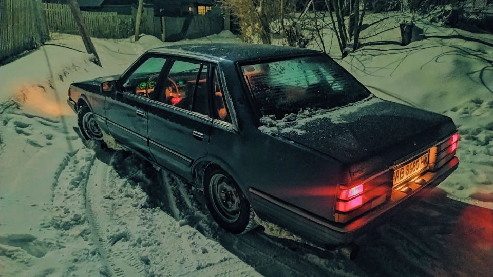 Nissan Laurel 2