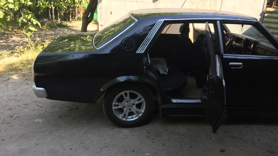 Nissan Laurel 2 літри. Рядна шістка 2