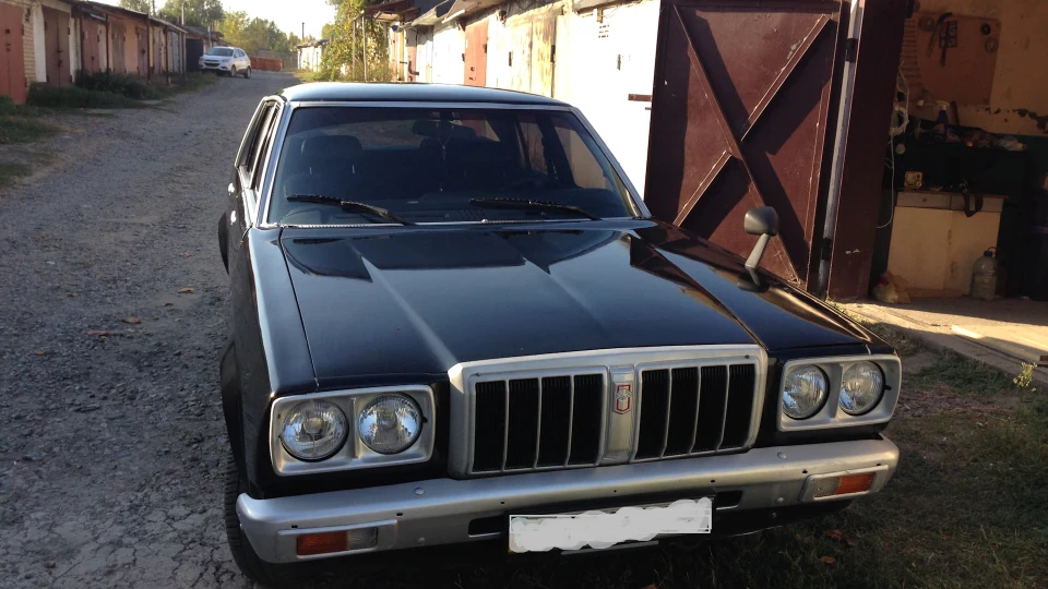 Nissan Laurel 2 літри. Рядна шістка 3
