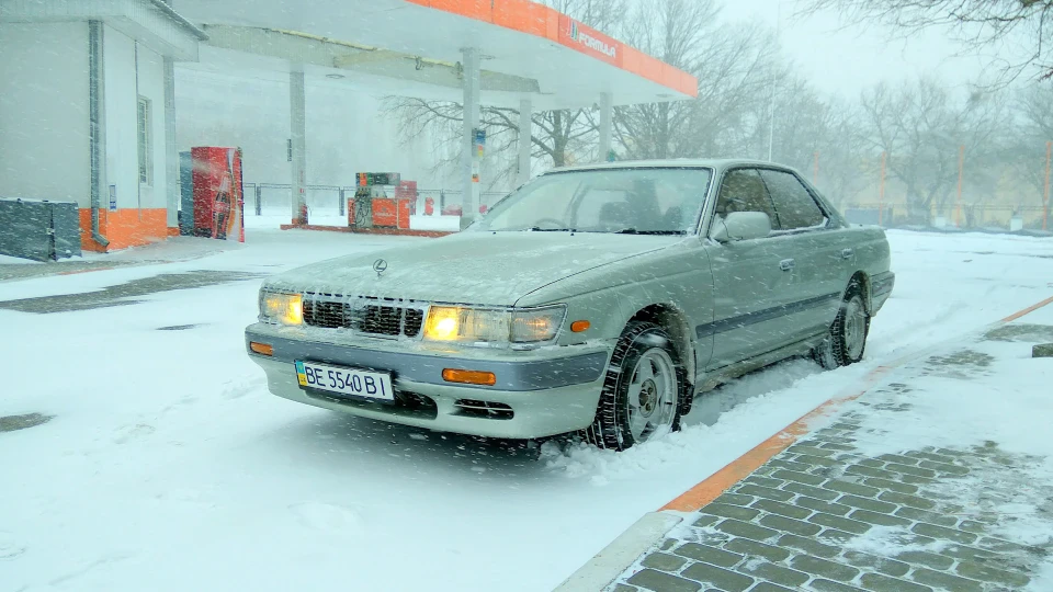 Nissan Laurel C33