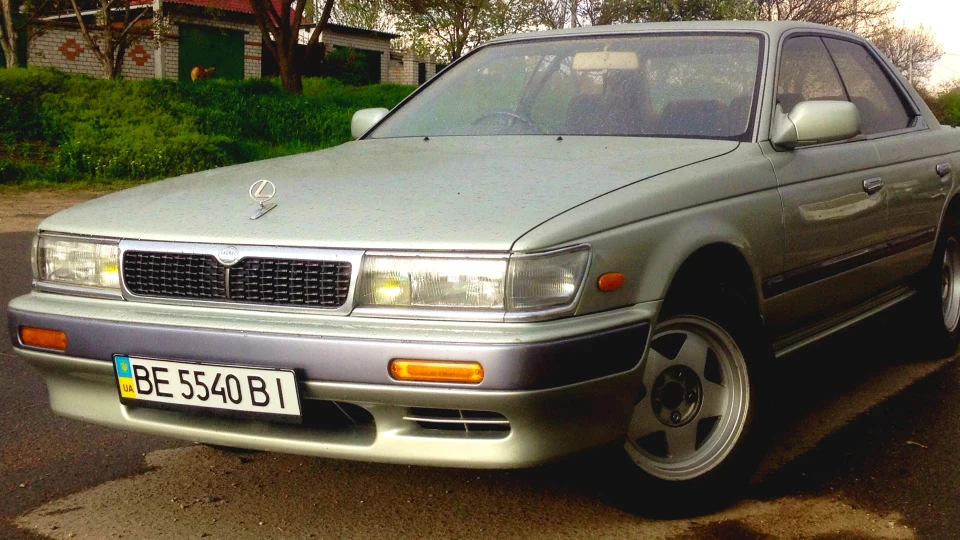 Nissan Laurel C33 2