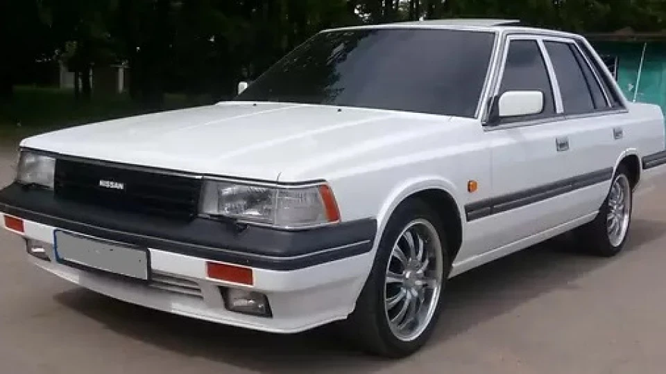 Nissan Laurel Чавунний холодильник