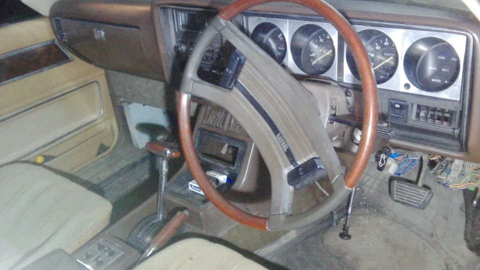 Nissan Laurel Дід зі стояком. 2