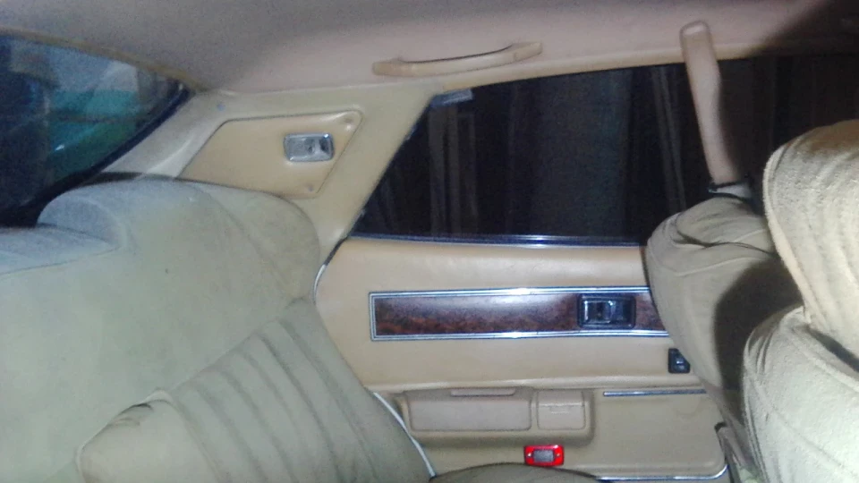 Nissan Laurel Дід зі стояком. 5