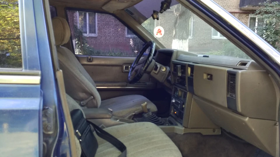 Nissan Laurel Dragon 2,8D 4