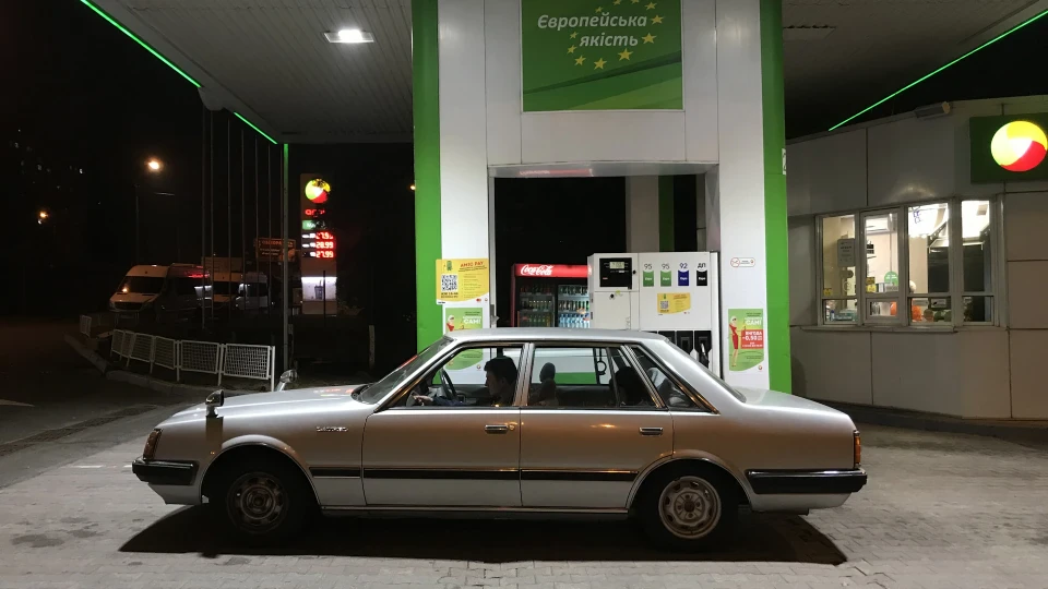 Nissan Laurel SGL 2