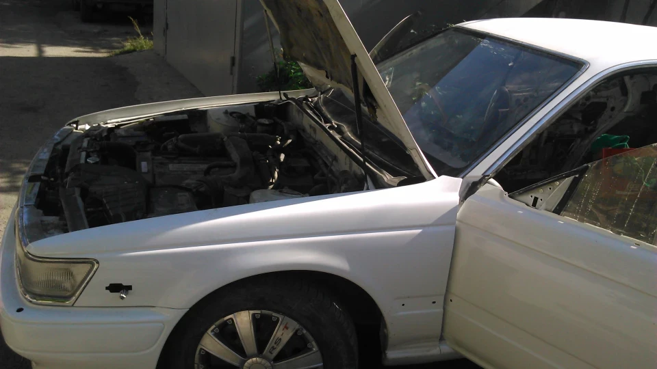 Nissan Laurel Twincam 2