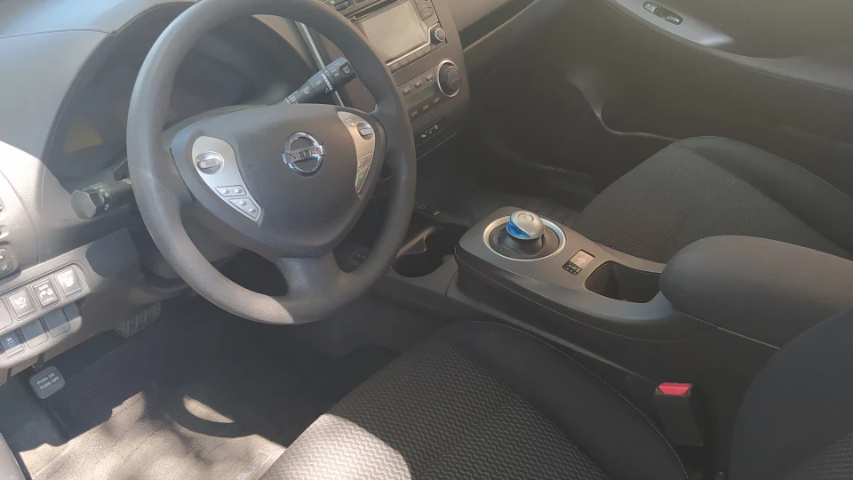 Nissan Leaf 4