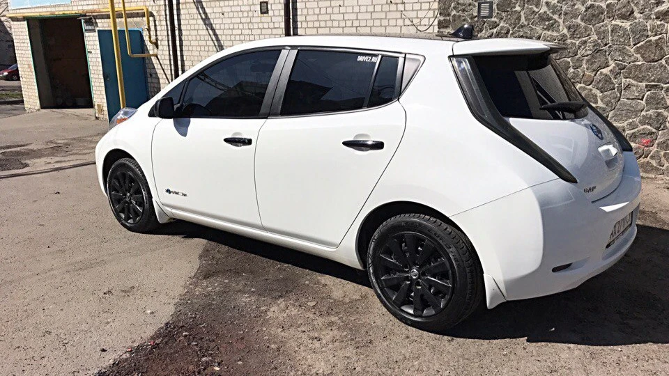 Nissan Leaf 4