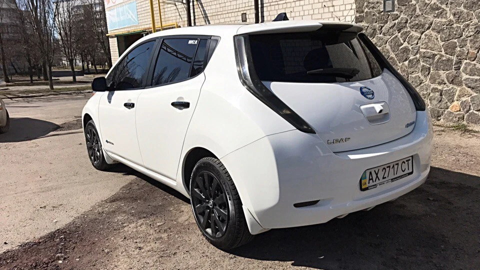 Nissan Leaf 5