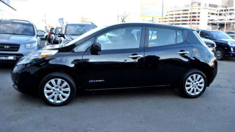 Nissan Leaf комплектація S-ка