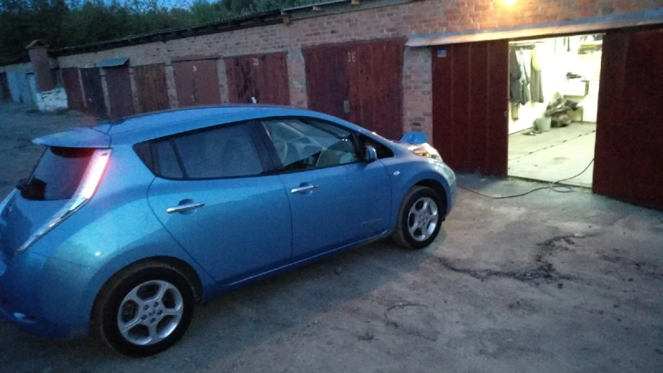 Nissan Leaf Ліфка 2