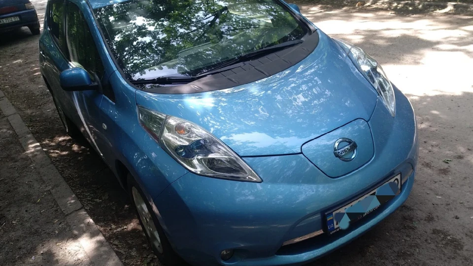 Nissan Leaf Ліфка 4