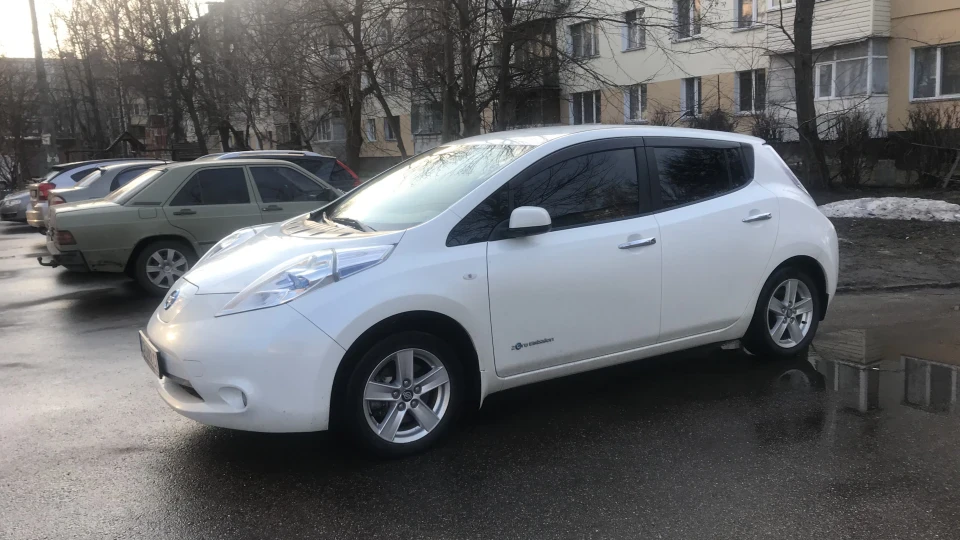 Nissan Leaf НедоNISMO 3
