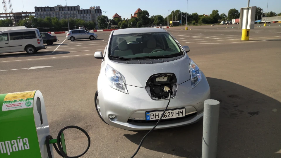 Nissan Leaf Odessa electric style 2