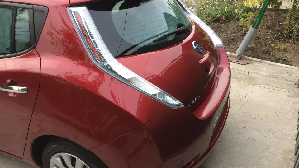Nissan Leaf Випереджаючи час 2