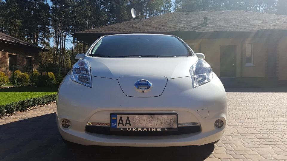 Nissan Leaf Pearl SL 4