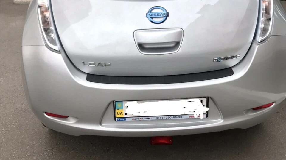 Nissan Leaf Сіренька 4