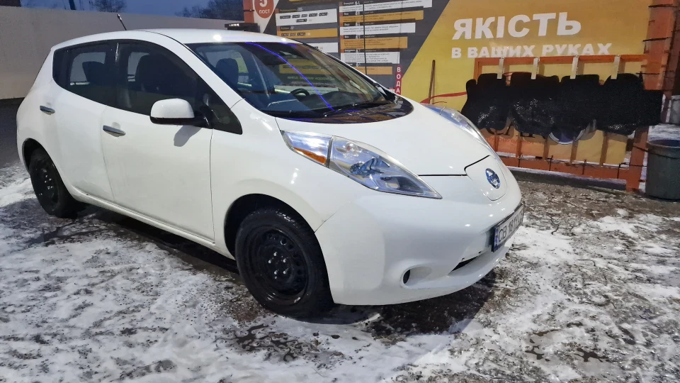 Nissan Leaf SL 5