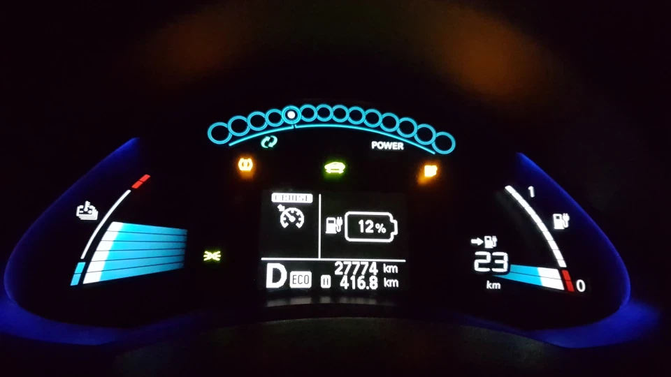 Nissan Leaf SL 5