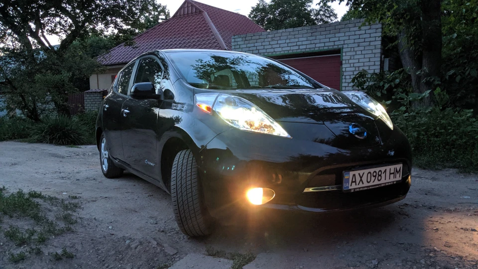 Nissan Leaf SL 4